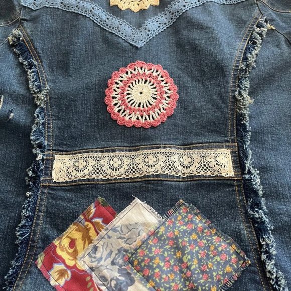Reworked Embellished Vintage Womens One-of-a-kind Denim Jacket - As*Hro size Med - Picture 3 of 10